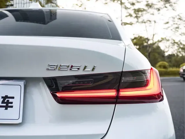 BMW 3 Series — Фото автомобиля 7