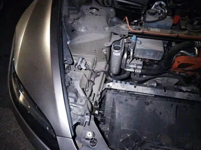 Tesla Model 3 — Фото автомобиля 20