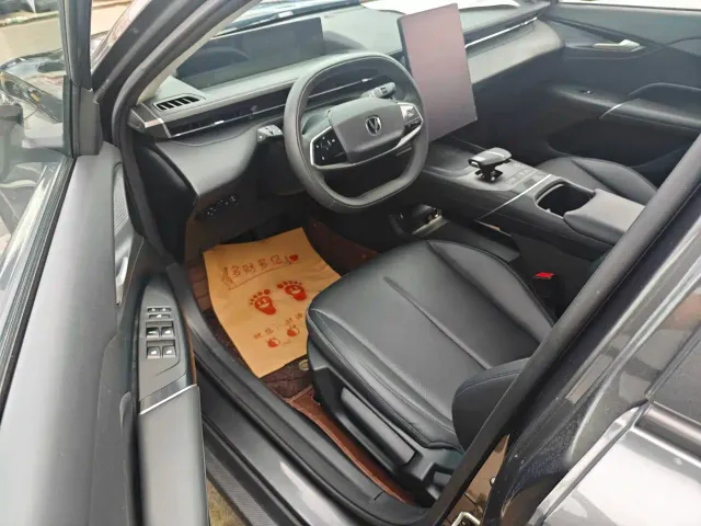 Changan Yida 2023 Blue Whale NE 1.5T GDI DCT Pilot — Фото автомобиля 4