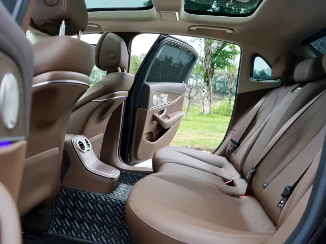 Mercedes-Benz E-Class — Фото автомобиля 13