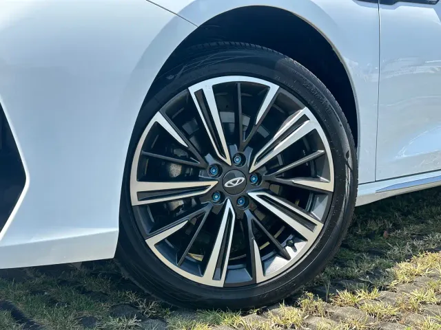 Chery Arrizo 8 — Фото автомобиля 4