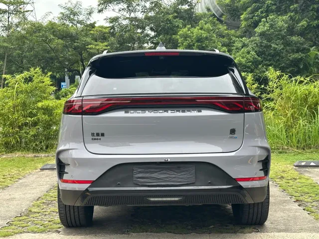 BYD Tang — Фото автомобиля 5