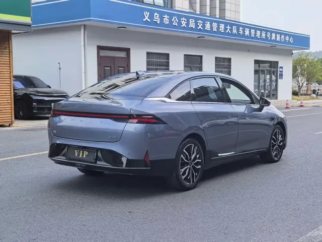 Xpeng P5 — Фото автомобиля 5