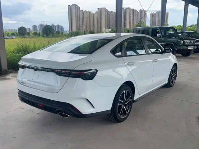 Geely Binrui — Фото автомобиля 8