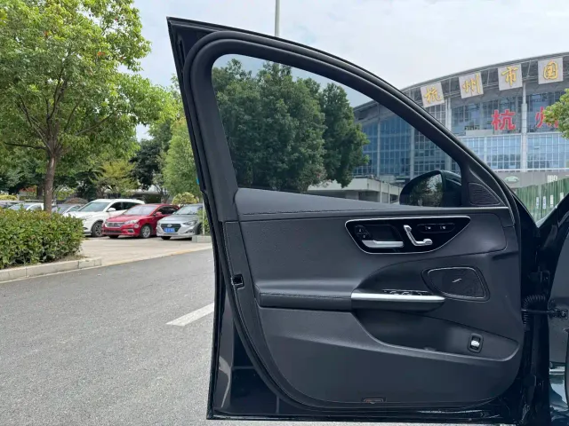 Mercedes-Benz C-Class — Фото автомобиля 8