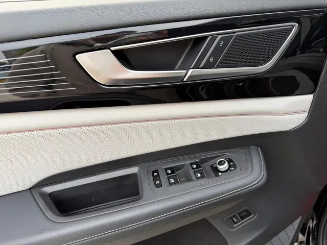 Volkswagen Teramont — Фото автомобиля 9