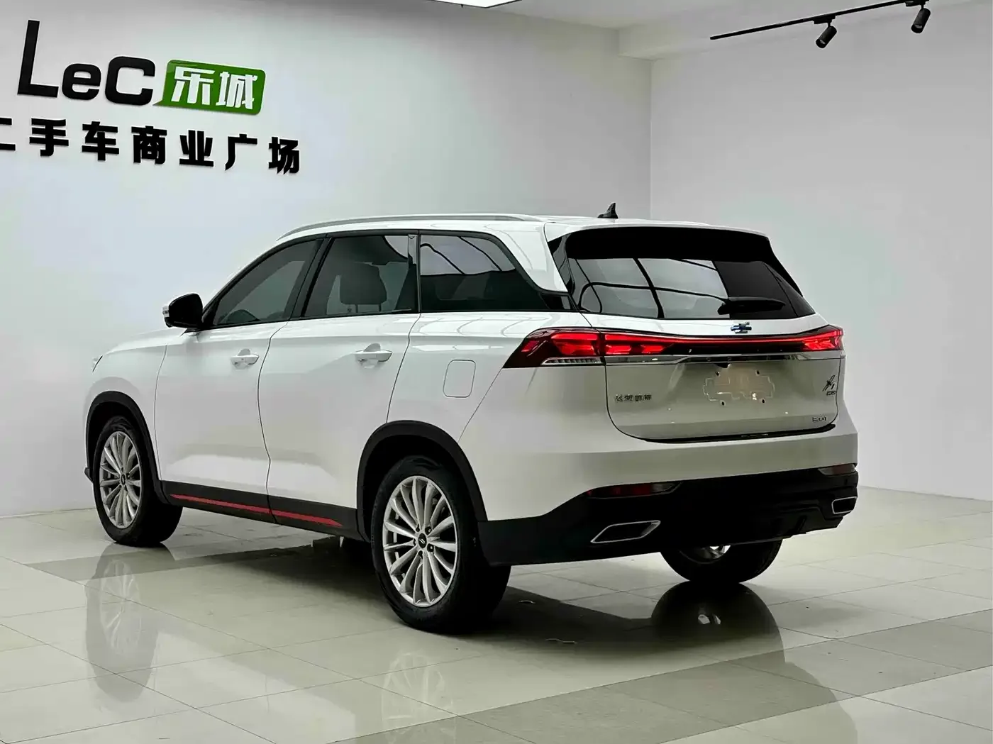Changan Oshan Changan Oshan X7 PLUS 2022 1.5T Blue Whale Edition Auto Premium — Фото автомобиля 4