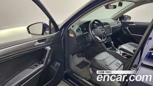 Volkswagen Tiguan — Фото автомобиля 15