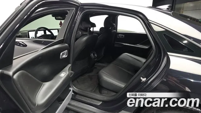 Hyundai Ioniq 6 — Фото автомобиля 16
