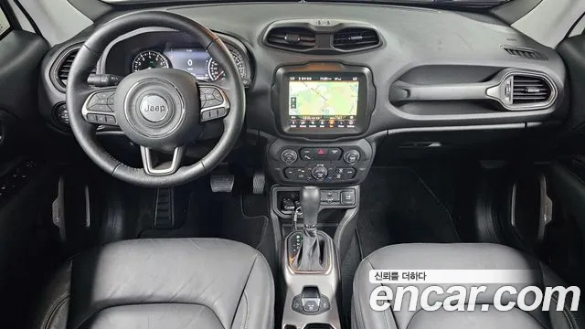 Jeep Renegade — Фото автомобиля 7