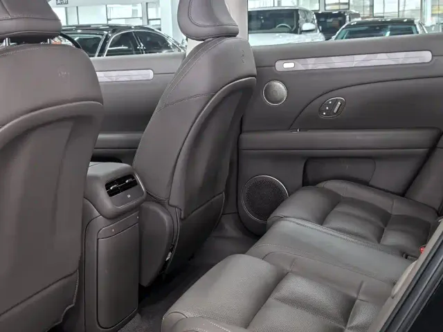IM Motors LS6 — Фото автомобиля 10