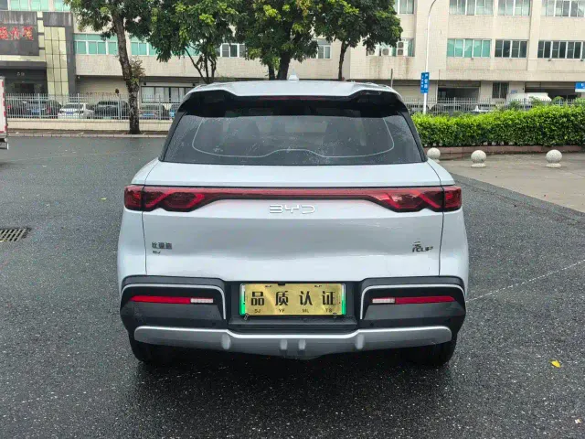 BYD Yuan UP — Фото автомобиля 8