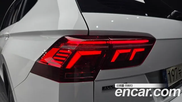 Volkswagen Tiguan — Фото автомобиля 23