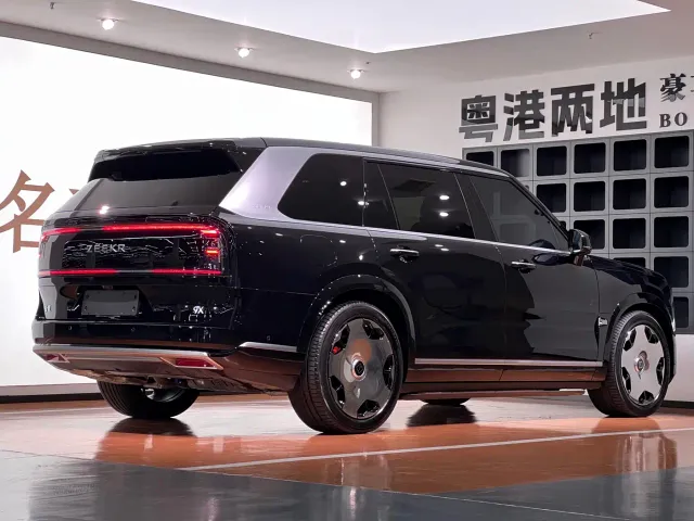 ZEEKR Zeekr 9X 2025 model Ultra Edition 70kWh — Фото автомобиля 8