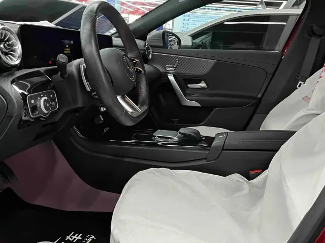 Mercedes-Benz A-Class — Фото автомобиля 3