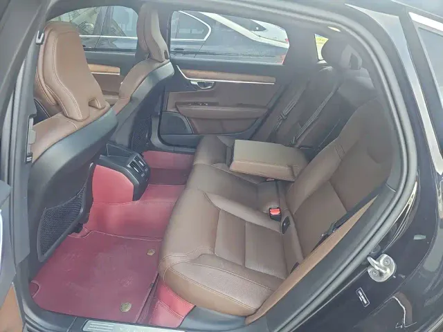 Volvo S90 — Фото автомобиля 15