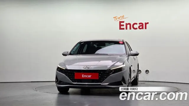 Hyundai Avante CN7 — Фото автомобиля 3