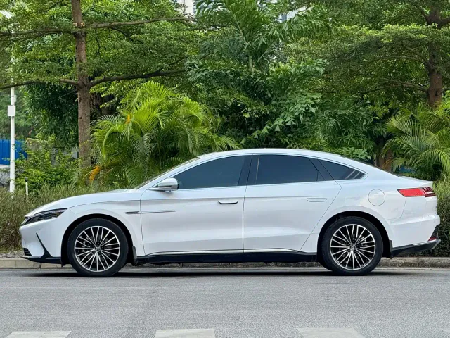 BYD Han — Фото автомобиля 5