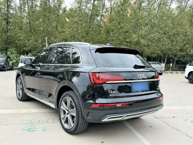 Audi Q5L — Фото автомобиля 7