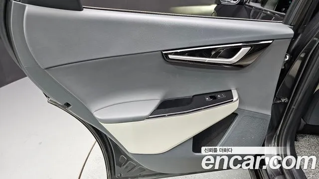 Kia EV6 — Фото автомобиля 21