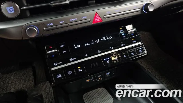 Hyundai Grandeur Grandeur (GN7) 2.5 Бензин 2WD — Фото автомобиля 19