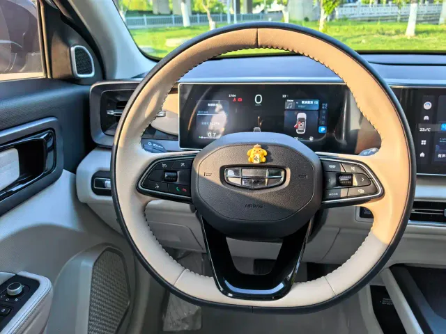 Geely ICON — Фото автомобиля 10