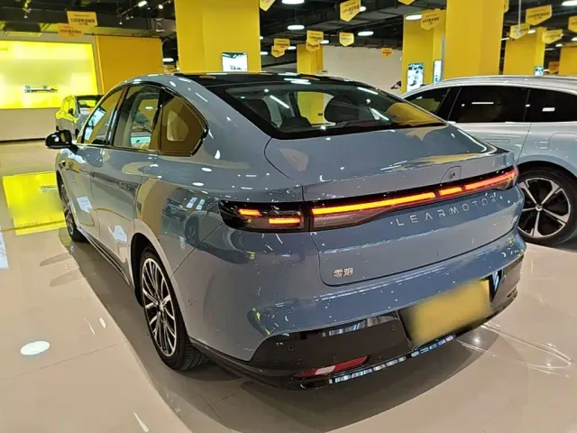 Leapmotor B01 — Фото автомобиля 4