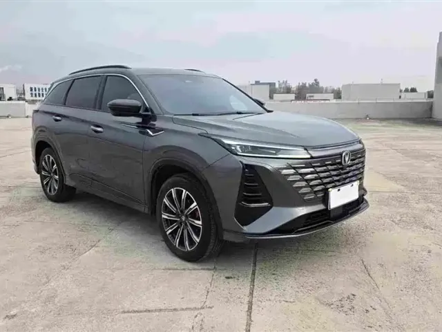 Changan CS75 Plus — Фото автомобиля 3