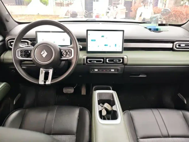 Baojun Yep Plus — Фото автомобиля 12
