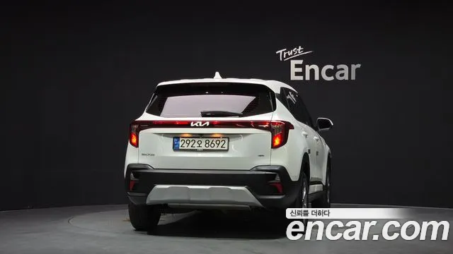 Kia Seltos — Фото автомобиля 4