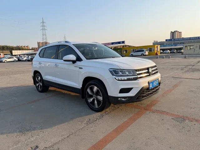 Volkswagen Tharu — Фото автомобиля 3