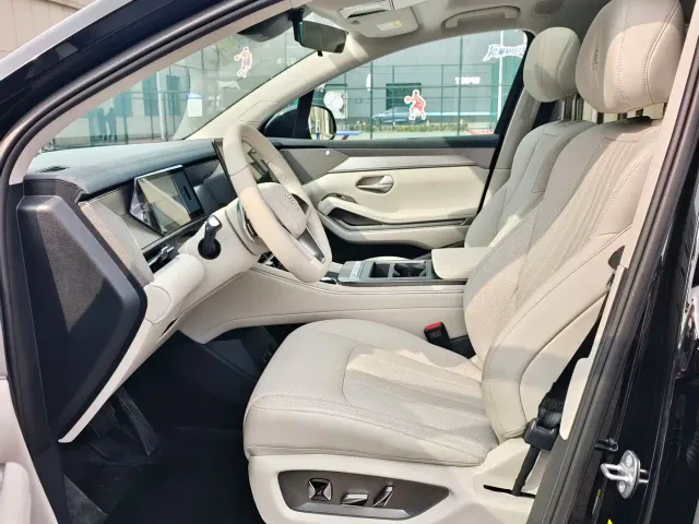 BYD Tang L — Фото автомобиля 4