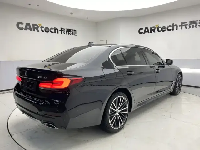 BMW 5 Series — Фото автомобиля 5