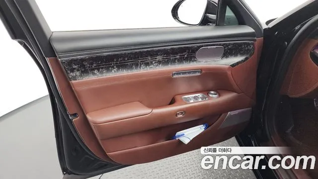 Genesis G90 Бензин 3.5 турбо AWD — Фото автомобиля 21