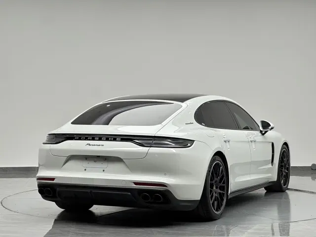 Porsche Panamera — Фото автомобиля 6