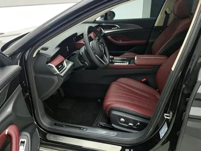 Hongqi H5 — Фото автомобиля 9