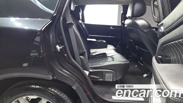 KG_Mobility_Ssangyong Rexton Rexton Arena Дизель 2.2 4WD — Фото автомобиля 10