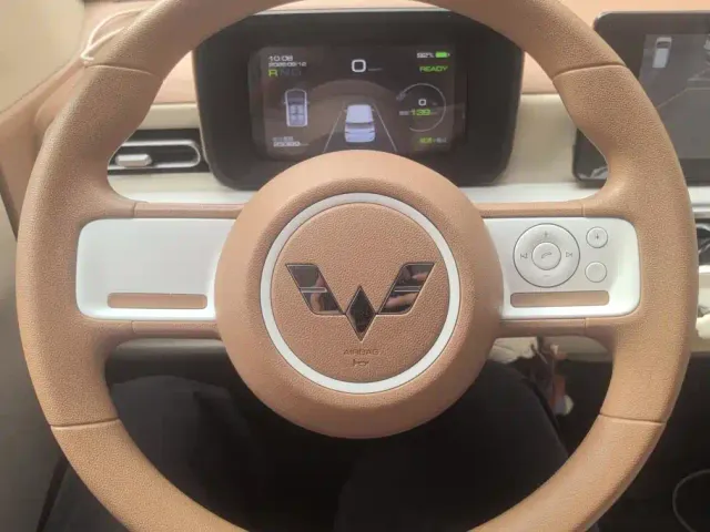 Wuling Hongguang Mini EV — Фото автомобиля 15