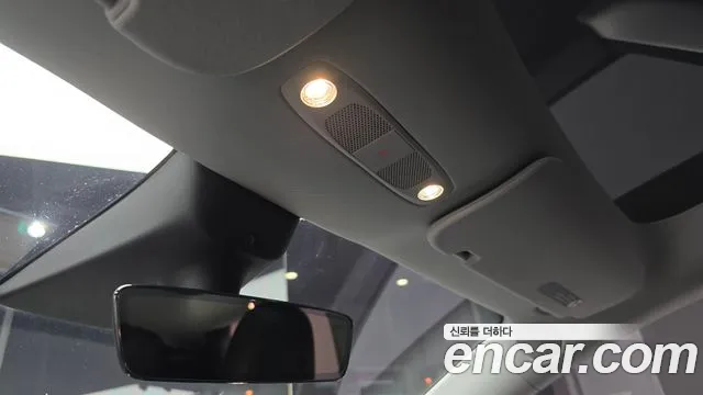 Tesla Model Y — Фото автомобиля 27