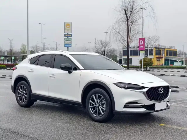 Mazda CX-4 — Фото автомобиля 3