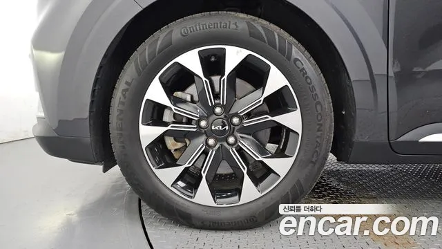 Kia Carnival Generation 4 — Фото автомобиля 5