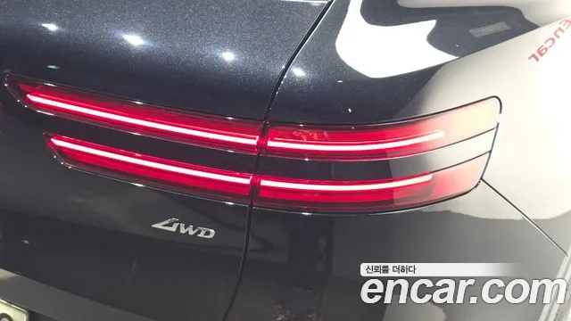 Genesis GV70 — Фото автомобиля 8