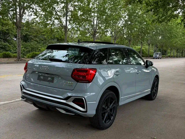 Audi Q2L — Фото автомобиля 9