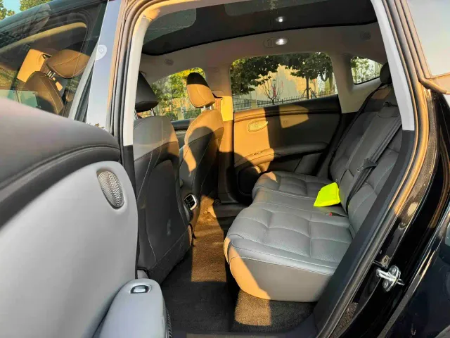 IM Motors LS6 — Фото автомобиля 5
