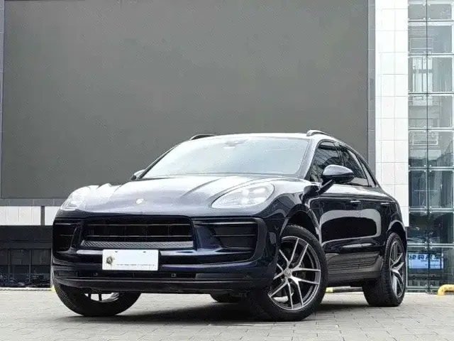 Фотография автомобиля — Porsche Macan