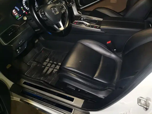 Honda Accord — Фото автомобиля 16