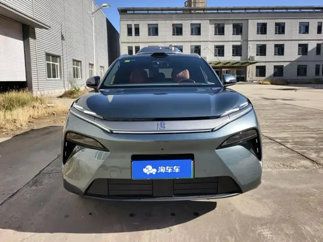 BYD Tang L — Фото автомобиля 2