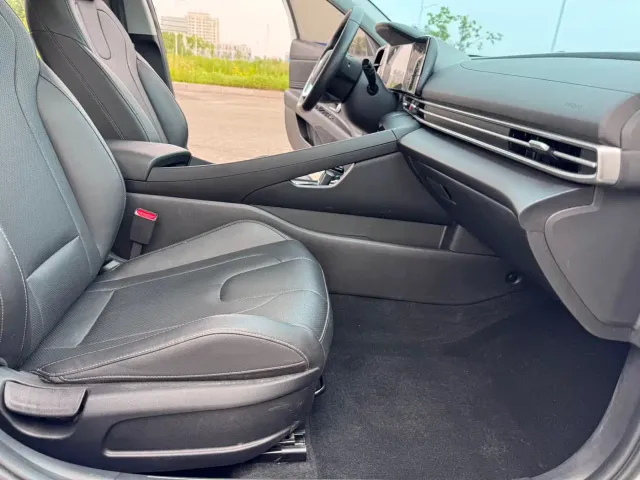Hyundai Elantra — Фото автомобиля 21