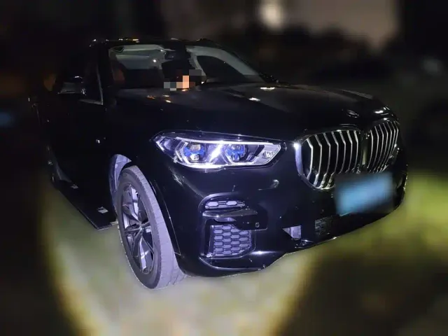 BMW X5 — Фото автомобиля 3
