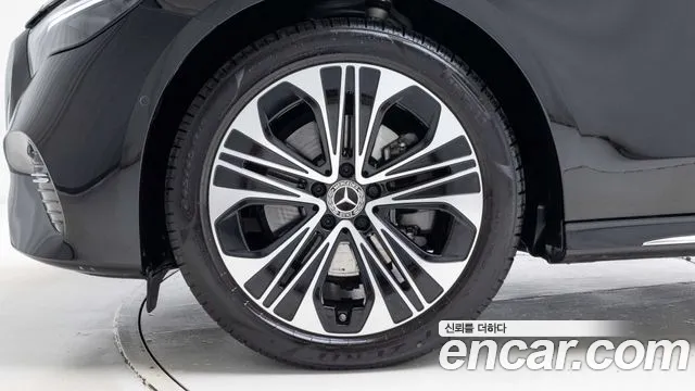 Mercedes-Benz E-Class W214 — Фото автомобиля 5